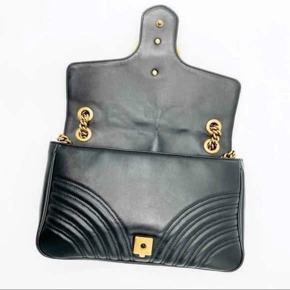 Sold on another site Gucci Marmont Matelasse medium black bag/crossbody - Picture 6 of 15